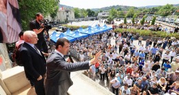 İmamoğlu’nun Köseler’e tebrik ziyareti halk buluşmasına döndü