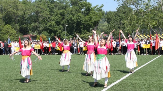 19 Mayıs törenlerle kutlandı