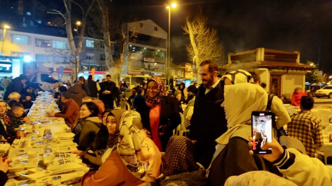 BEYKOZ’DA 7’DEN 70’E YÜZLERCE VATANDAŞ SAHUR SOFRASINDA BULUŞTU!