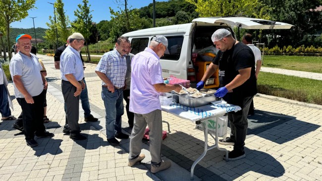 İSHAKLI MAHALLESİNDE ÇİFTE BAYRAM HEYECANI YAŞANDI