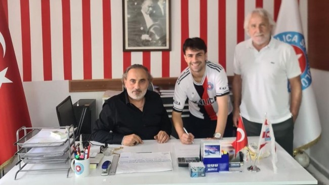 KANLICASPOR BİR İMZA DA BERKER ŞAH POLAT’A ATTIRDI